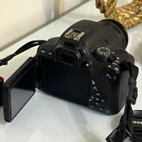 دوربین عکاسی canon 700D