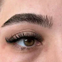 آموزش کاشت و اکستیشن مژه