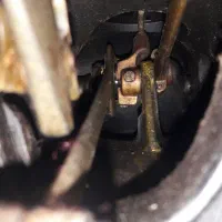 چرخ خیاطی قدیمی سینکر|کلکسیون اشیاء عتیقه|رشت, معلم|دیوار