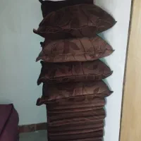 بالش مبل کاملا شسته شده و تمیز