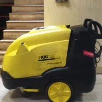 کارواش صنعتی Karcher بسیار کم کارکرد