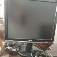 مانیتور LG ، بدون خط وخش سالم ۱۷ اینچ