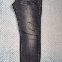 شلوار جین زنانه سایز ۳۲ درحدنو