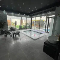 اجاره ویلا مدرن دو استخر|اجارهٔ کوتاه‌مدت ویلا و باغ|بندر انزلی, ساحل قو|دیوار