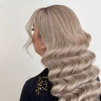 خدمات تخصصی شنیون ،بافت و میکاپ