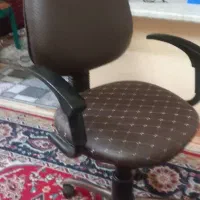 صندلی اداری در حد نو ۳ میلیون تومان