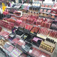 حرا*ج لوازم آرایشی.به علت جمع آوری ۷۰درصد تخفیف