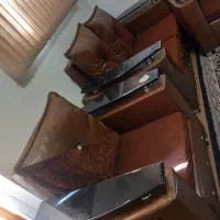 مبلمان ۷ نفره چرم|مبلمان خانگی و میز عسلی|فرخ‌شهر, |دیوار