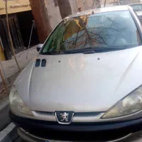 پژو206 اتوماتیک وارداتی مدل82 کم کارکرد