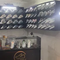 کلیه لوازم دکور ویترین و جنس مغازه کتونی تیشرت ا|فروشگاه و مغازه|کرج, کمال‌شهر|دیوار