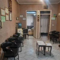 کانتر منشی  ام دی اف و ده عدد صندلی اداری