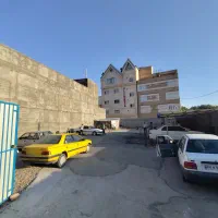 کارگر ماهر یا نیمه ماهر در کارواش