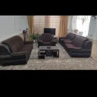 مبل هفت نفره و گل میز (۱۵ تومان)