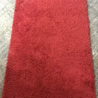 قالیچه ۱ متر در یک متر و نیم رنگ قرمز و سالم
