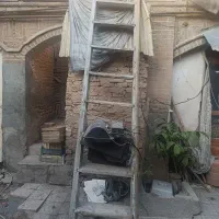 پله چوبی پهن قدیمی درجه یک