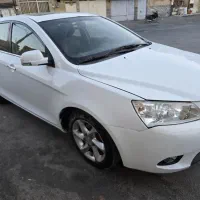 جیلی امگرند هاچبک اتومات|خودرو سواری و وانت|اصفهان, ملک‌شهر|دیوار