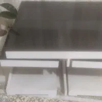 میز وسط با گل میز