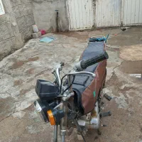 یک عدد موتور سیکلت هندا