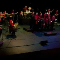 تخفیف ترم پاییز گیتار دف تنبک پیانو ویلن هنگ درام|خدمات آموزشی|تهران, فلسطین (میدان انقلاب)|دیوار