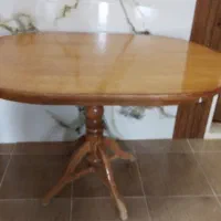 میز ناهار خوری ۴ نفره بسیار تمیز