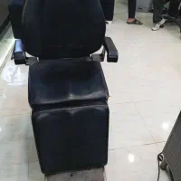 صندلی برقی نیاز ب تعمیر قیمت مناسب زدم در حد نو|آرایشگاه و سالن‌های زیبایی|اصفهان, آفاران|دیوار