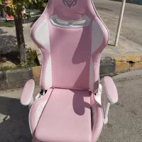 صندلی راحتی دانشجو درحد صفر ،رنگ صورتی