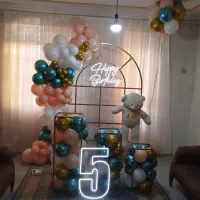 بادکنک آرایی وگل آرایی