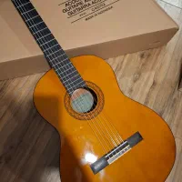 گیتار یاماها C40