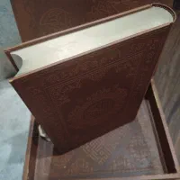 دو جلد قرآن کریم نفیس باقاب