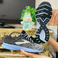 کتونی بوروکس اورجینال سایز ۴۰|کیف، کفش، کمربند|قم, ولیعصر|دیوار