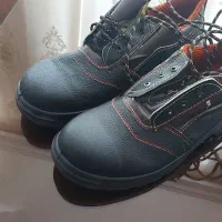 کفش ایمنی نمره ۴۴