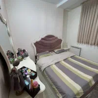 سرویس خواب|تخت و سرویس خواب|ری, علایین|دیوار