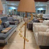 اباژور کنار سالنی مدرن