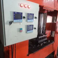 دستگاه پرس هیدرولیک ۱۳۰ تنی با قالب