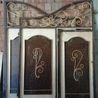 درب آهنی حیاط