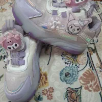 دو جفت کفش چرخ دار|کیف، کفش، کمربند|قم, باغ شازده|دیوار