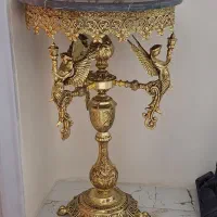 میزکنارسالنی فرشته