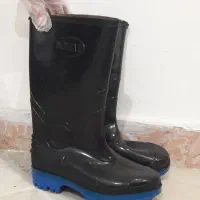 چکمه واسه شستن فرش نو سایز ۳۹