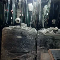 شیشه اتومبیل مدرن درمحل شبانه روزی رایگان