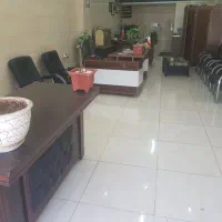 میز مدیریت به همراه صندلی و بقیه