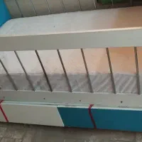 تخت کودک|تخت و صندلی بچه|اردکان, |دیوار