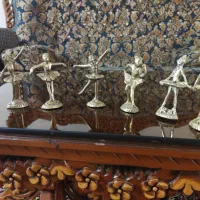 مجسمه برنزی زیبا