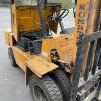 لیفتراک ۲/۵ تن کوماتسو|خودرو سنگین|چهاردانگه (تهران), |دیوار