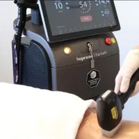 لیزر در مطب پزشک توسط پیراپزشک