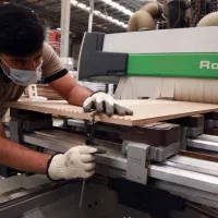 استخدام برشکار ومونتاژ کار رنگکار و کارگر ساده