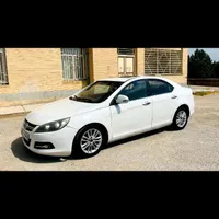جک J5 اتوماتیک 1800cc، مدل ۱۳۹۴