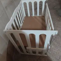 گهواره|تخت و صندلی بچه|آبیک, |دیوار