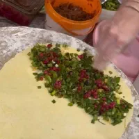 استخدام خانم جهت پخت گرده و مشتک