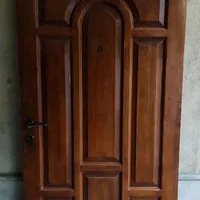 درب تمام چوب آپارتمان