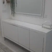 کنسول و آینه